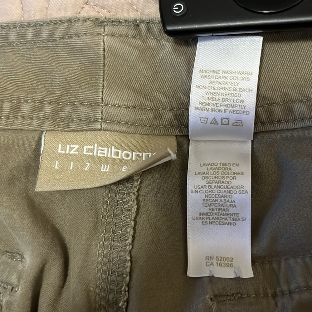 Liz Claiborne Vintage Army Olive Avacado Green Low Rise Cargo Utility Capris 8 - Picture 7 of 16